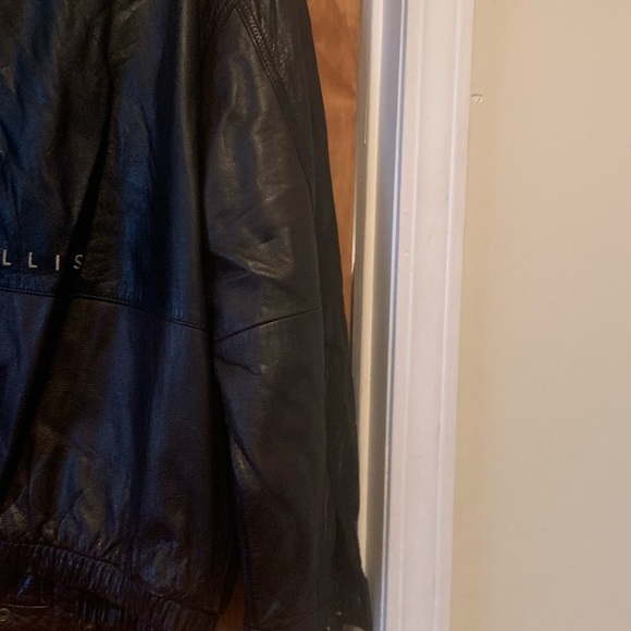 Leather Men’s Perry Ellis Jacket in Good Condition - Picture 8 of 8